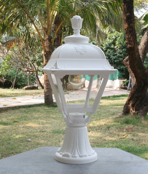 Loose-fit round neck sweater