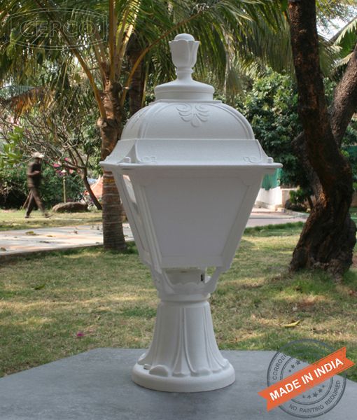 Loose-fit round neck sweater