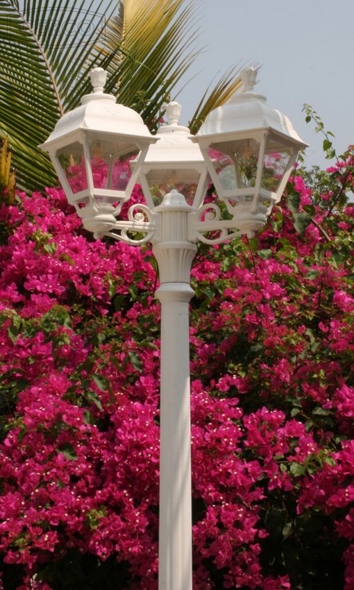 Loose-fit round neck sweater