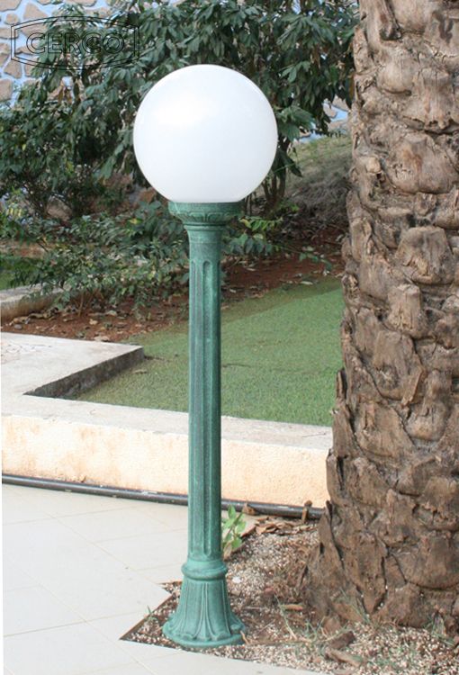 Loose-fit round neck sweater