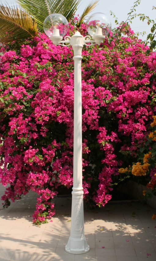 Loose-fit round neck sweater