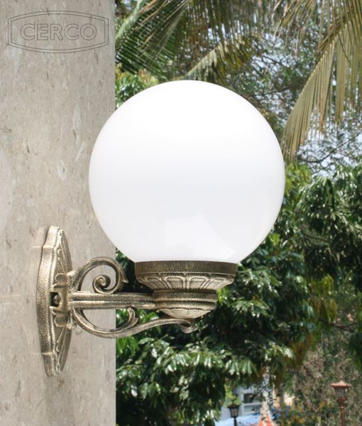 Loose-fit round neck sweater