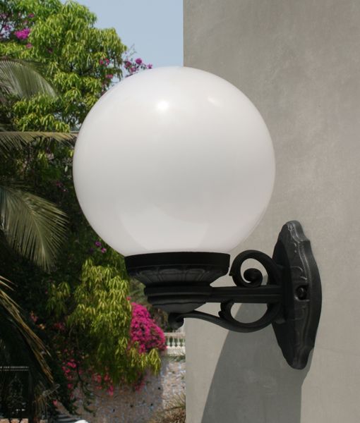 Loose-fit round neck sweater