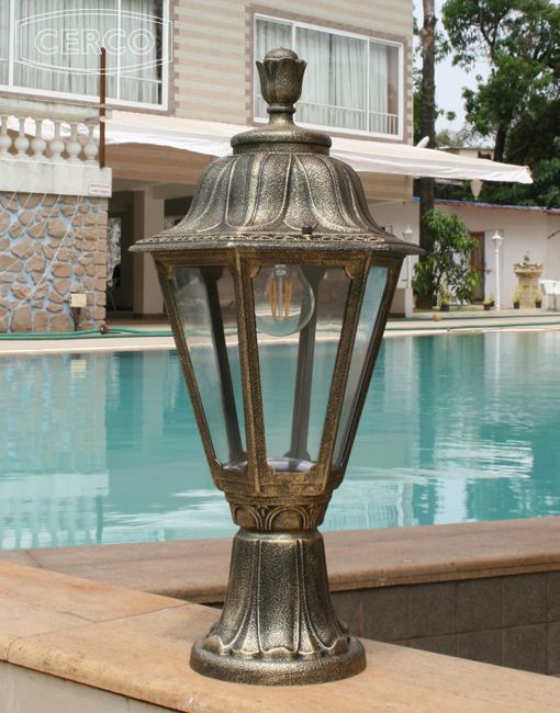 Loose-fit round neck sweater