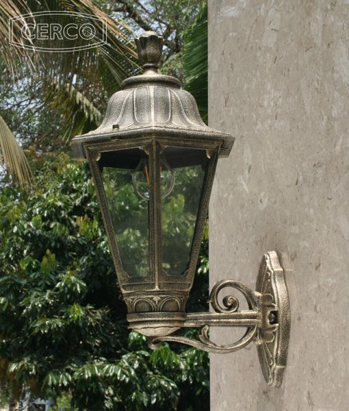 Loose-fit round neck sweater