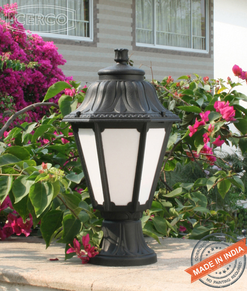 Loose-fit round neck sweater