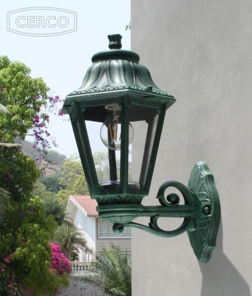 Loose-fit round neck sweater