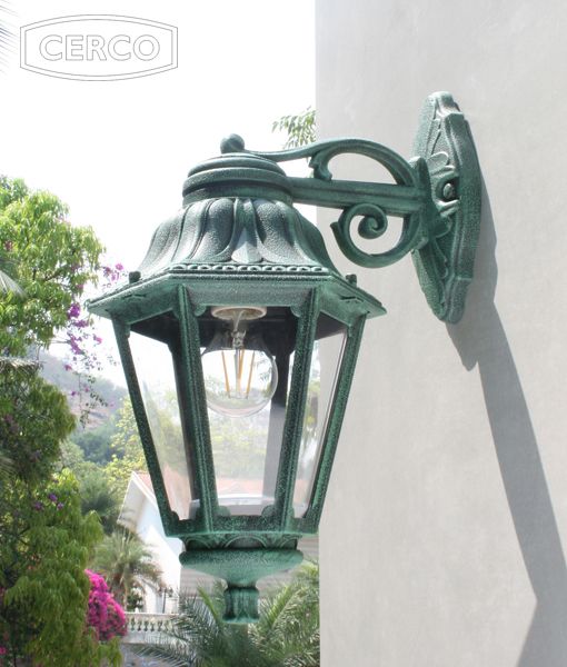 Loose-fit round neck sweater